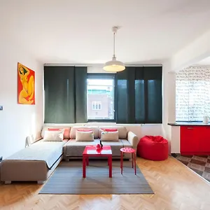 https://new-design-apartment-by-gozsdu-court.inbudapesthotels.com